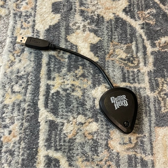 Guitar Hero USB Receiver - Picture 1 of 3